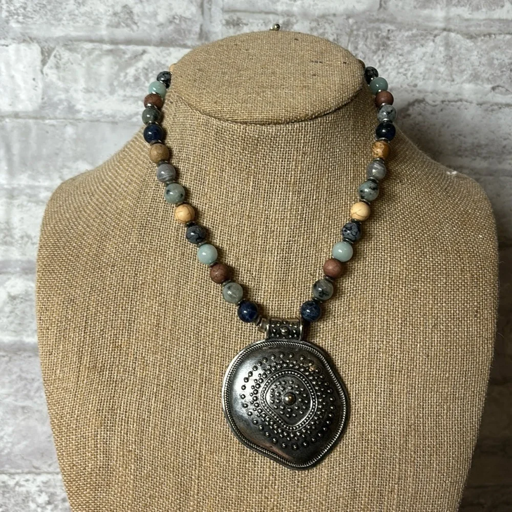 Earth tone Agate Necklace
